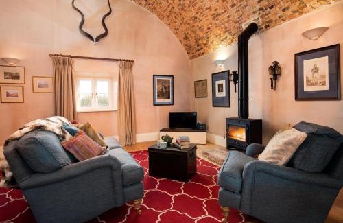 Capheaton House | Lakeside Cottage, Edward