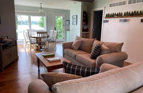 Sauk Centre Cottage | Lakeside Cottage on the Water