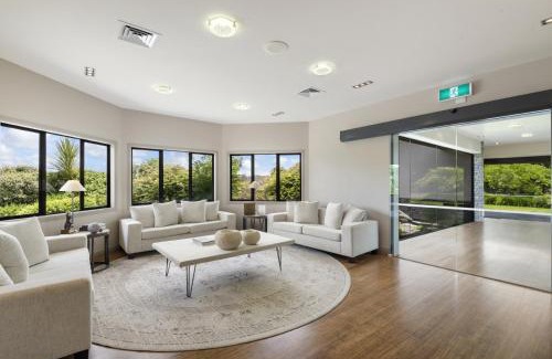 Karapiro Hotel | Lakeside Health and Wellness Resort