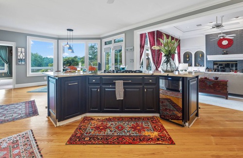 Sharpsburg House | Lakeside House, Family-Friendly Retreat