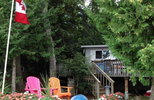 Baysville House | Lakeside Living on the shores of Beautiful Echo Lake