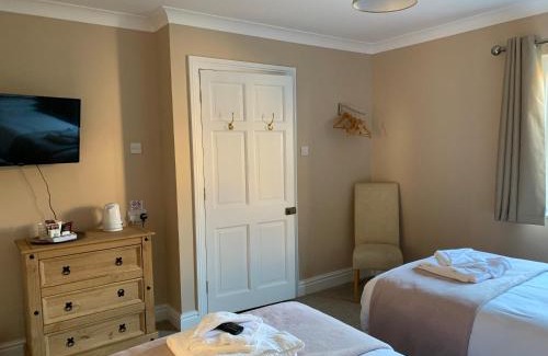 Huntingdon Hotel | Lakeside Lodge