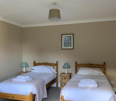 Huntingdon Hotel | Lakeside Lodge