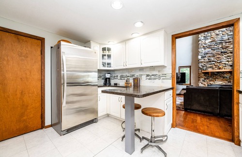 Edwardsburg House | Lakeside Luxury: 3BR Retreat on Eagle Lake!