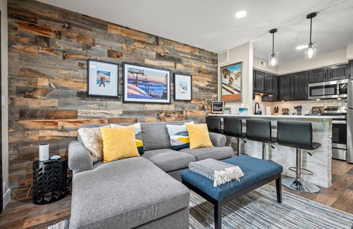 Ogden Condo | Lakeside Luxury LS3 | Pool | Hot Tub | Pickleball