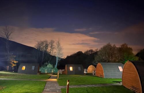 Saddleworth House | Lakeside Pods - pet free