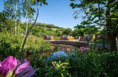 Saddleworth House | Lakeside Pods - pet free