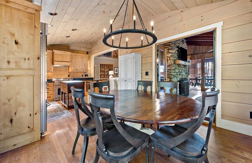 Nebo House | Lakeside Retreat | Pet-friendly, Grill, Fire Pit & Stunning Lakefront Views!