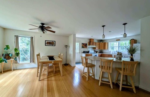 Mariaville House | Lakeside Serenity Cabin, watersports, Family