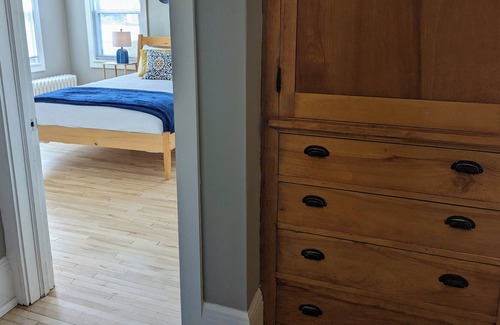 Lakeside - Lester Park Apartment | Lakeside Studio | Cozy East Side Apartment