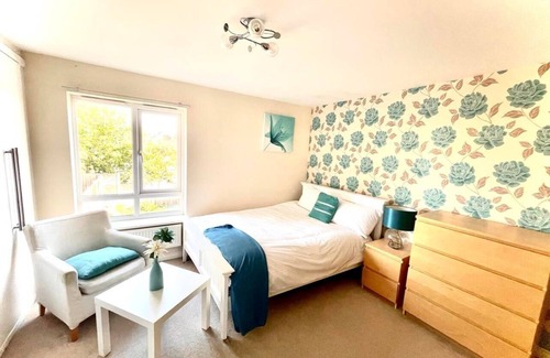 West Thurrock House | Lakeside Stylish 3 Bedroom House