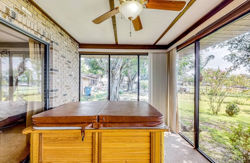 Eagle Lake House | Lakeside Sunset | House in Eagle Lake