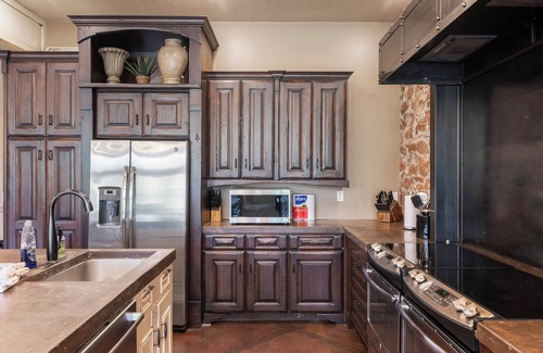 Laketown House | Laketown Lodge (Sleeps 30+)