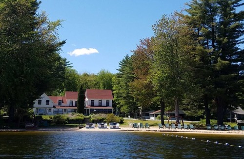 North Sebago Apartment | Lakeview Apartment-Private Beach-Pets Welcome - Round Table Lodge, Sebago, Maine