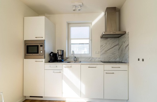 Municipality of Nissewaard House | Lakeview corner holiday home with lots of privacy
