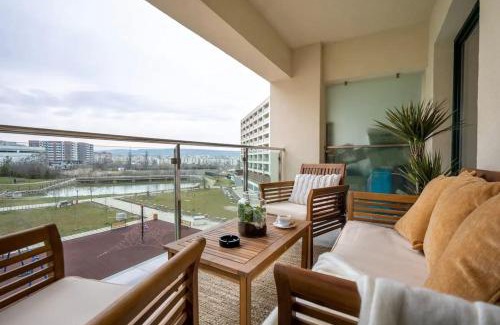 Cluj County Apartment | LakeView Cozy Nook - Tennis, UnderGround Parking, Modern, Balcony