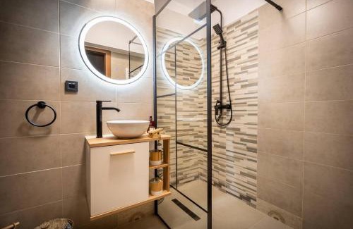 Cluj County Apartment | LakeView Cozy Nook - Tennis, UnderGround Parking, Modern, Balcony