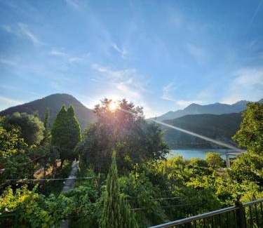 Koman House | Lakeview Escape Koman