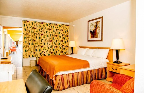 Shore Acres Hotel | Lakeview Motel