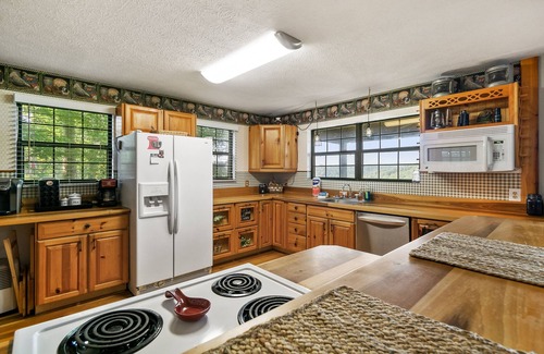 Smithville Ski Chalet | Lakeview Sunset Center Hill Lake