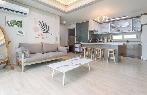 Hallim House | Lalapipo Jeju