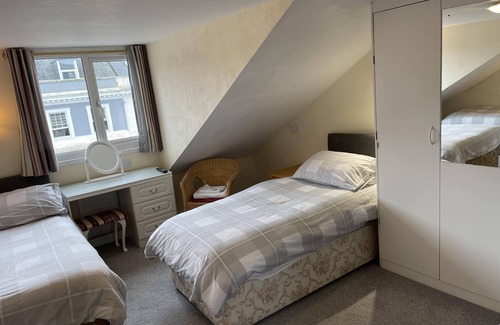 Barbican House | Lamplighter Guesthouse