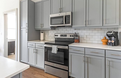 Austin Apartment | Landing | Amazing 1BD, Pool, Clubhouse