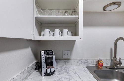 Denton Apartment | Landing | Amazing 1BD, Pool, Courtyard