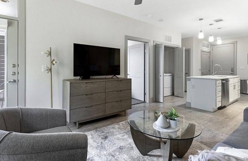 Near East Side Apartment | Landing at 120 Ninth Street - 1 Bedroom in Downtown