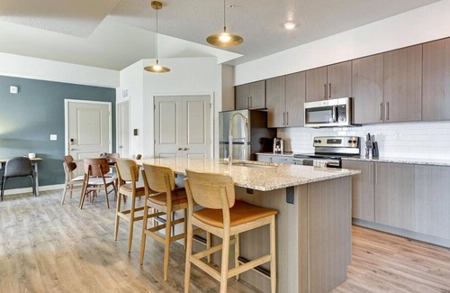 Herriman Apartment | Landing at Aspira at Anthem - 3 Bedrooms in Downtown Herriman