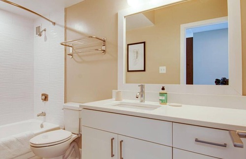 Crystal City Apartment | Landing at Crystal Square Apartments - Studio in Crystal City