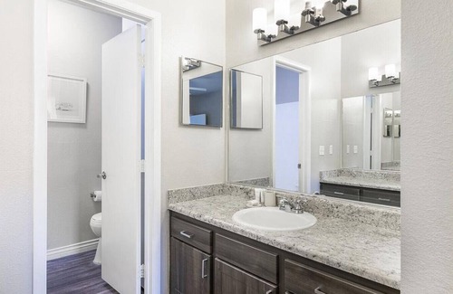 Rancho Oakey Apartment | Landing at Helix Apartments - 2 Bedrooms in Rancho Oakey