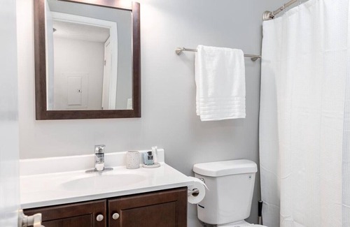 Lewis Center Apartment | Landing at Lake Club at Polaris - 1 Bedroom in Downtown Columbus