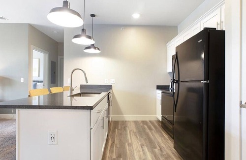 Toledo Apartment | Landing at Marina Lofts - 2 Bedrooms in East Toledo