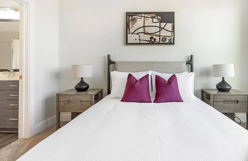 NoDa Apartment | Landing at Mercury NoDa - 2 Bedrooms in North Charlotte
