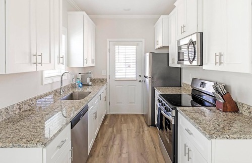 Huntsville Apartment | Landing at The Cottages at Oak Grove Dairy - 2 .