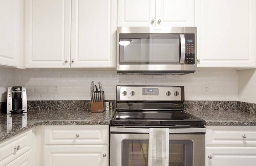 Rochester Apartment | Landing at Village Green of Rochester - 1 Bedroom in Downtown Rochester