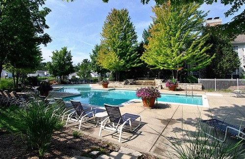 Rochester Apartment | Landing at Village Green of Rochester - 1 Bedroom in Downtown Rochester