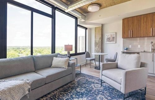 Baileys Crossroads Apartment | Landing | Chic 1BD, Game Room, Gym