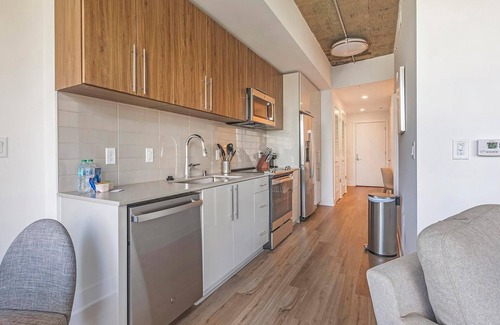 Baileys Crossroads Apartment | Landing | Chic 1BD, Game Room, Gym