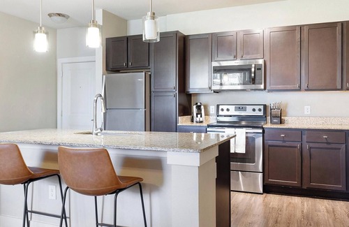 Gruene Apartment | Landing | Chic 1BD, Game Room, Gym