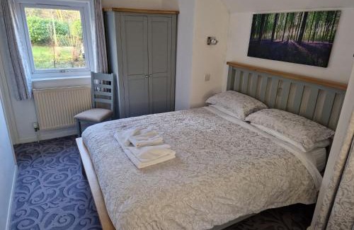 Lakeside House | Landing Cottage Guest House