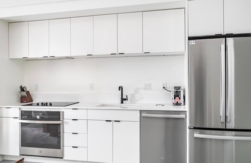 Sugar House Apartment | Landing | Incredible Studio, Gym, Game Room