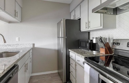 Royal Ridge Apartment | Landing | Incredible 1BD, Clubhouse, Pool