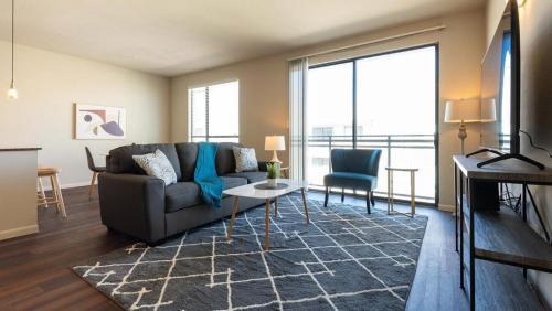 North Burnet Apartment | Landing - Modern Apartment with Amazing Amenities (ID3443X33)
