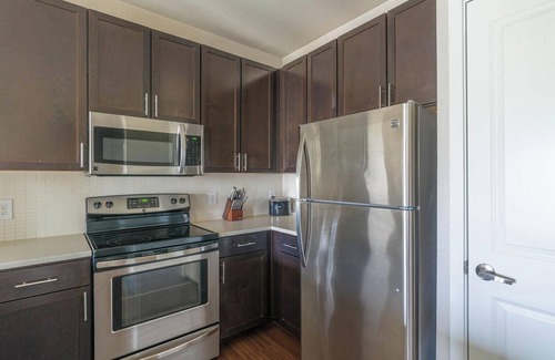 Katy Apartment | Landing | Spectacular 1BD, Clubhouse, Pool