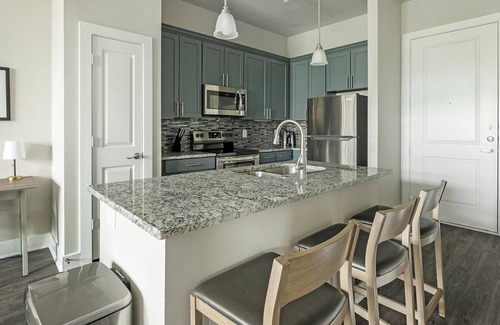 Nassau Bay Apartment | Landing | Stunning 1BD, Yoga Studio, Clubhouse