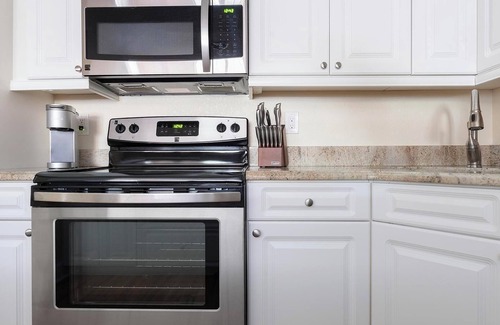 Bradenton Apartment | Landing | Stylish 2BD, Clubhouse, Gym