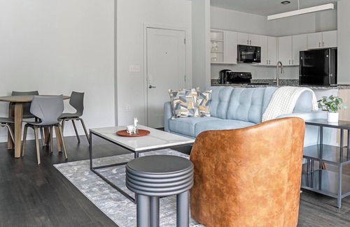 Decatur Apartment | Landing | Stylish 2BD, Gym, Clubhouse
