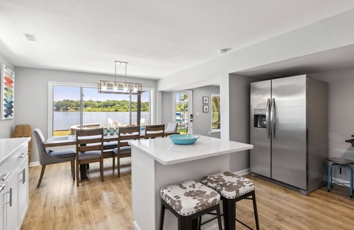 Portage Lakes House | Landmark Lakehouse - luxury living in PLX!